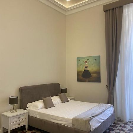 Domus Iole Appartamento Nel Centro Storico Catania Luaran gambar