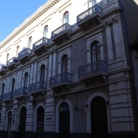 Domus Iole Appartamento Nel Centro Storico Catania Luaran gambar