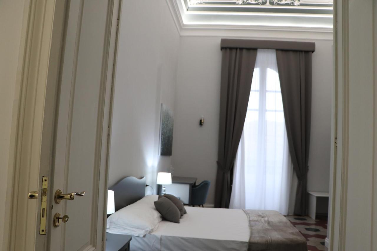 Domus Iole Appartamento Nel Centro Storico Catania Luaran gambar