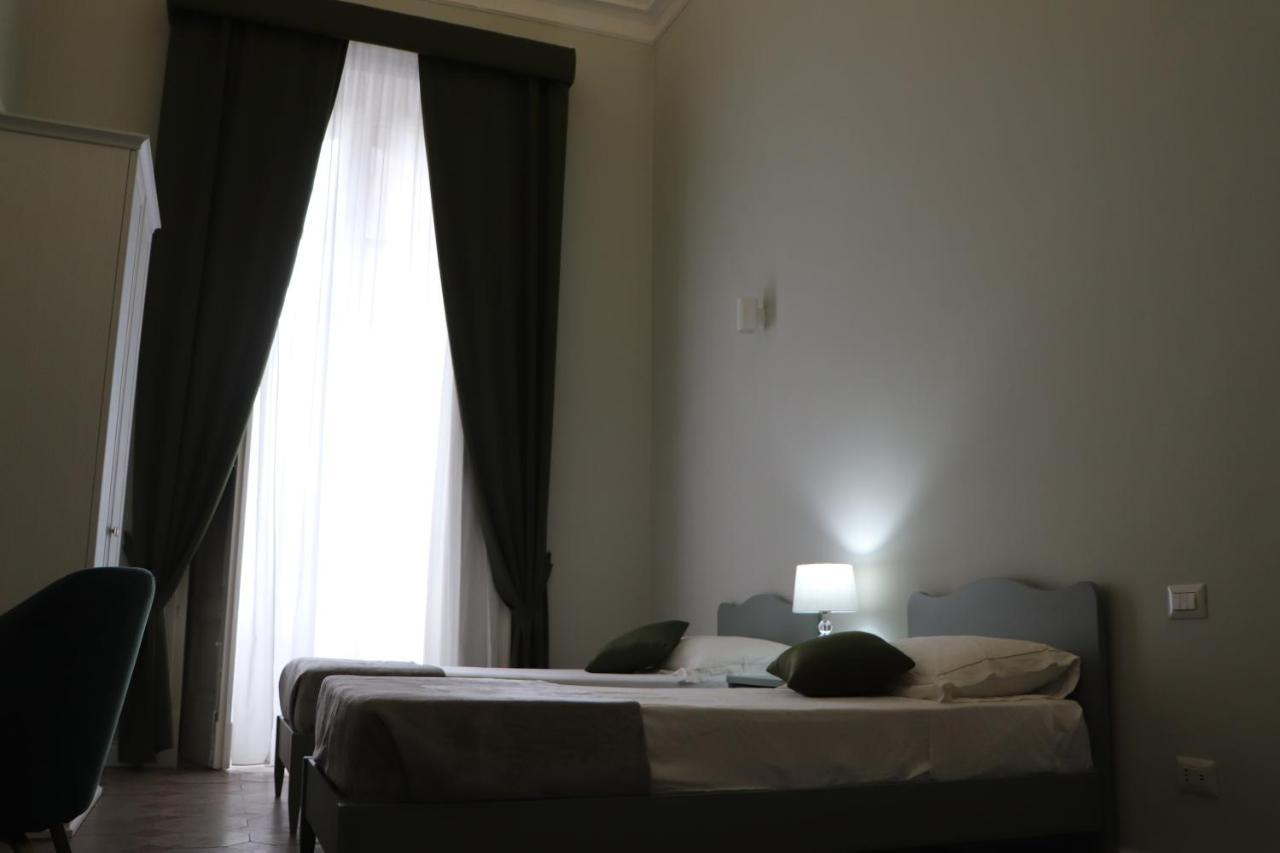 Domus Iole Appartamento Nel Centro Storico Catania Luaran gambar