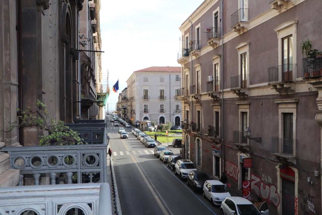 Domus Iole Appartamento Nel Centro Storico Catania Luaran gambar