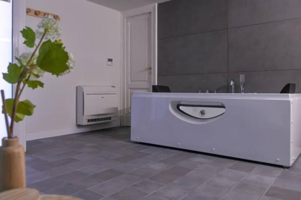 Domus Iole Appartamento Nel Centro Storico Catania Luaran gambar