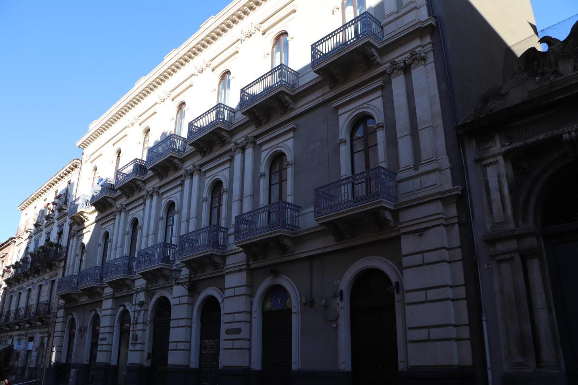 Domus Iole Appartamento Nel Centro Storico Catania Luaran gambar